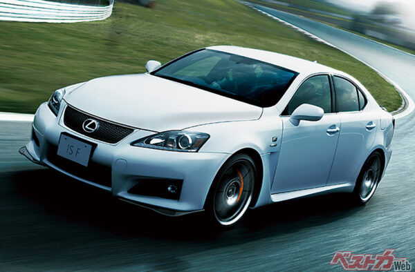 レクサスIS F（810万円）…IS Fは8ATと聞くとダルに感じるかもしれないが、シフトスピード、レスポンスはDCTを凌駕