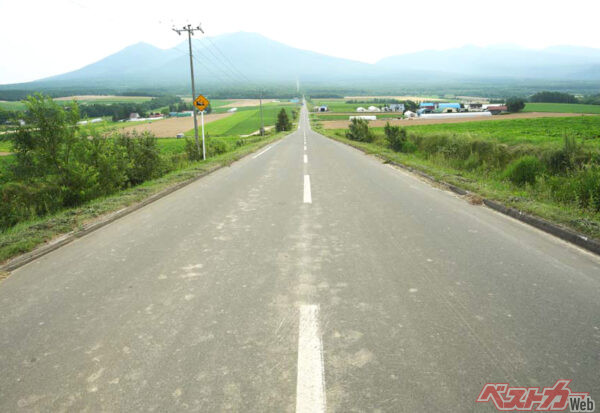 知らないことだらけ!!　高速道路の舗装に駐車場 交差点……「道路」の進化アレコレ【ベストカーアーカイブス2013】