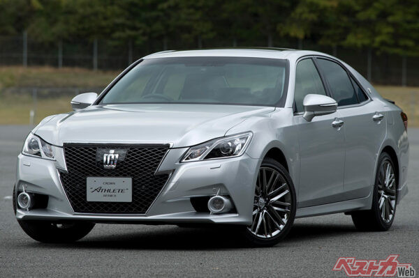 クラウン…グリルが個性として評価されるモデル