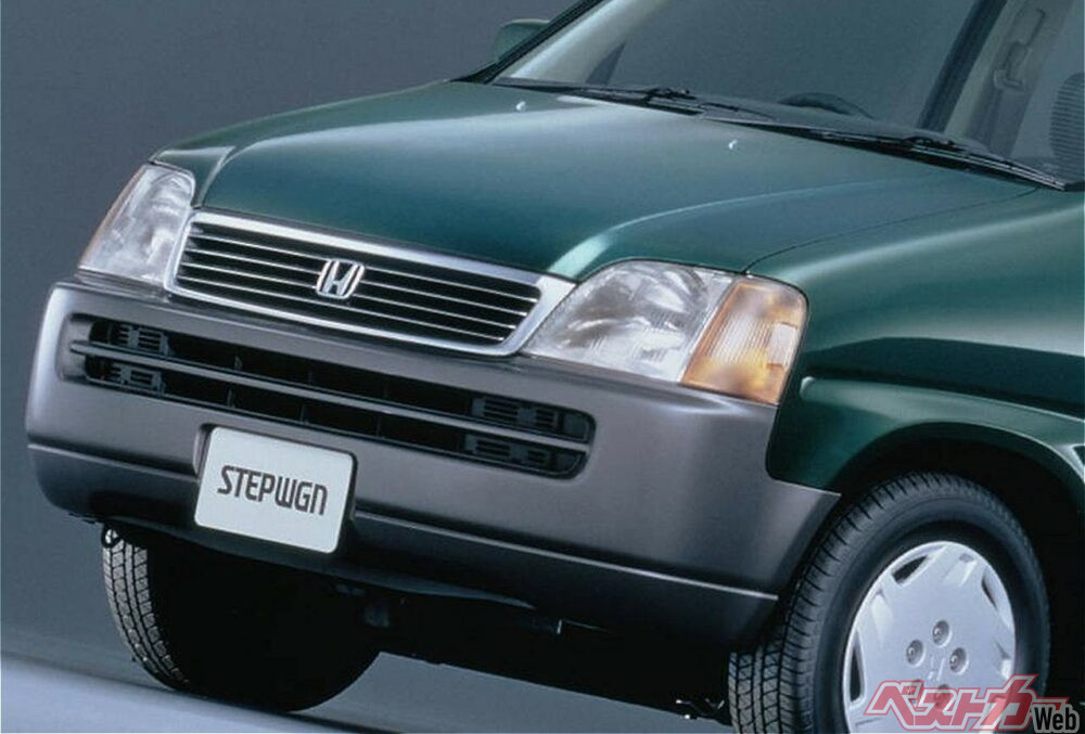 ホンダ初代ステップワゴン中古車が驚きの価格高騰！原因はアメリカの25