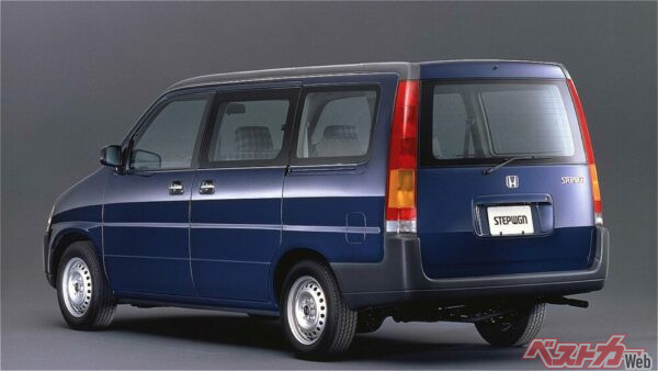 このシンプルなボクシーさがアメリカ人に受けたか？