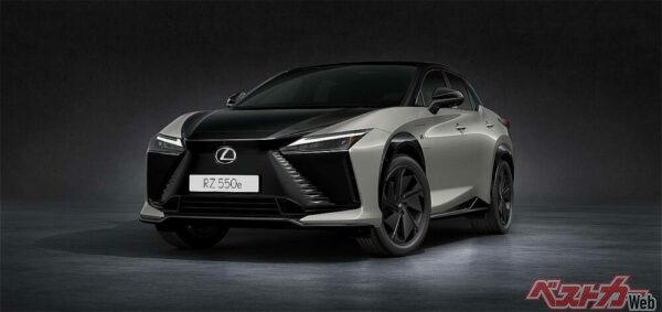 550eとして独立グレードとなったF SPORT。300kWを誇る！