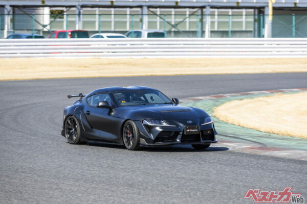 取材に随行した担当が特に惹かれたのはこちらもファイナルのレクサスRCF。V8サウンドがええな~~!!