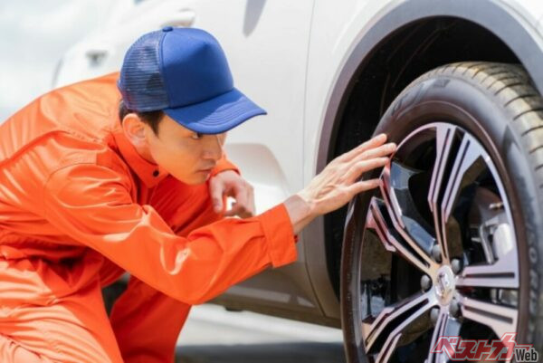クルマの状態を知る上で重要な判断材料となるタイヤ。価格交渉の材料としても有効