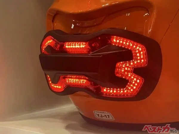 ヘルメットに装着するブレーキライト「Brake Free」を最速チェック！【モーターサイクルショー2025】
