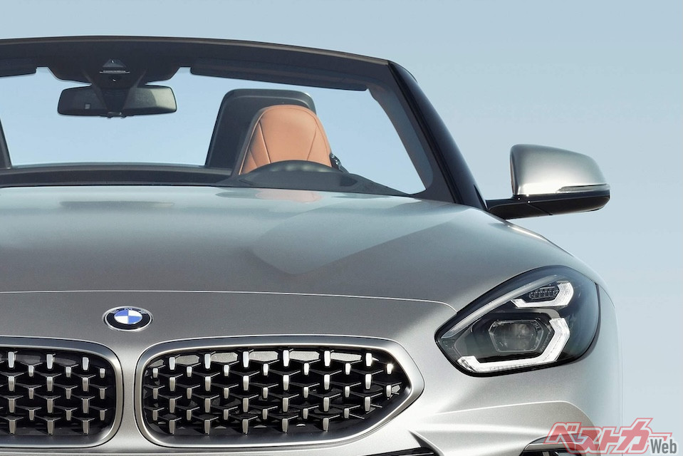 今も新車で買えるのに半額!? 400万円台からイケるZ4買いじゃない