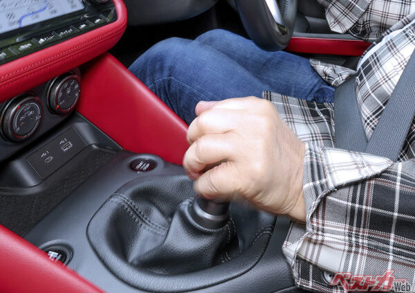 カリキュラム変更によって、ただでさえ少ないMT免許取得者の減少は避けられない