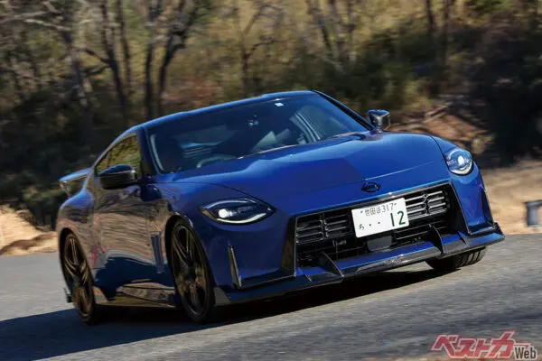 IMPULハイパフォーマンスパーツ・フルスペックのコンプリートカー。ドライカーボンパーツ装着のレーシーな雰囲気が魅力。取り付け可能グレードはバージョンSTとバージョンSで、車両価格+407万円(税込・取り付け工賃含む)