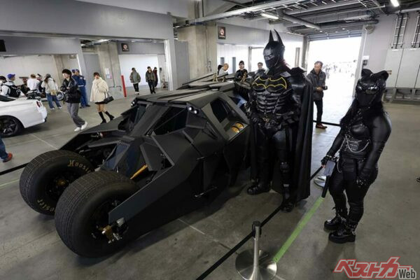 コミコン・エリアでは、バット・モービルも参加　(写真: 2024年 FUELFEST JAPAN )