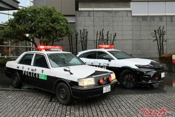 愛知県警最後の1台である昭和警察署の150系クラウンパトカーとのコラボも実現した