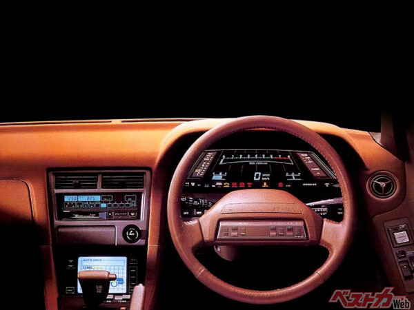 2代目ソアラに採用されたデジタルメーターは当時話題となり近所の子どもたちが集まってくるほど