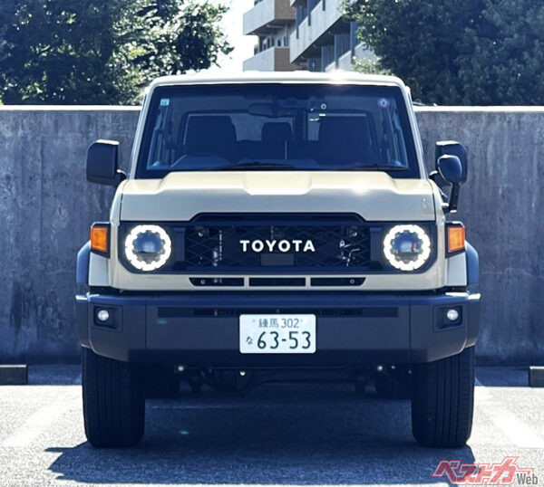 トヨタ ランクル70の丸目はカワイイ