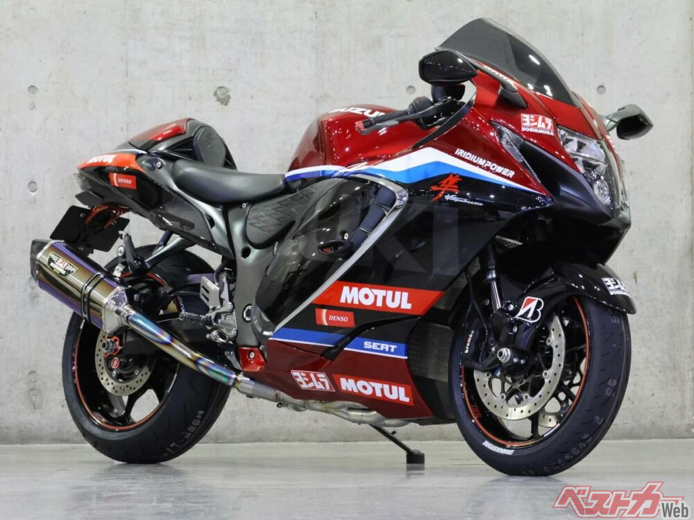 ヨシムラによるEWCグラフィック仕様のHayabusa見参！ 「ヨウヘイ」ロゴ