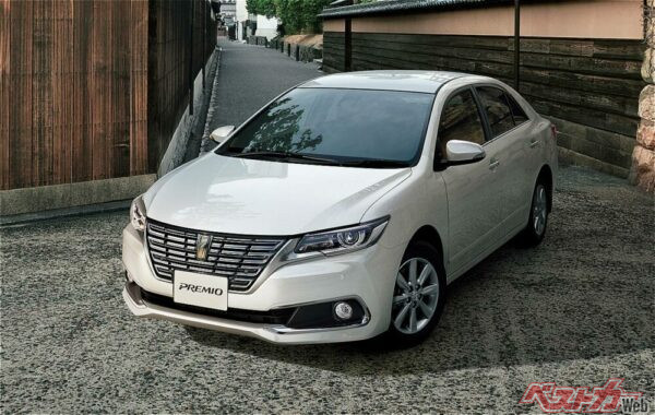 トヨタ プレミオ。人気なのは2代目の2016年以降の後期モデルだ