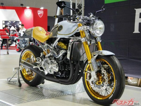 カフェスタイルのZ900RSはなんと公道仕様！ カワサキプラザ渾身のスペシャルマシン【モーターサイクルショー2025】