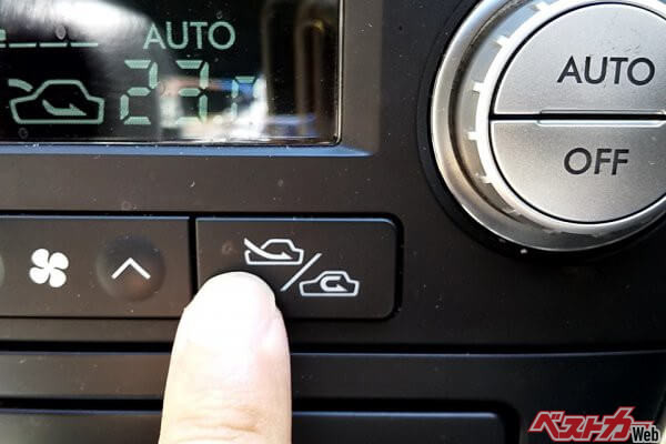 ほとんどのカーエアコンには内気循環と外気導入がある