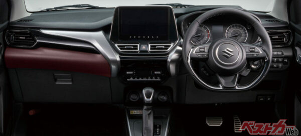 フロンクスは1グレードなので、どのボディカラーを選んでもこのインパネデザインになる。質感、高くていいじゃない!