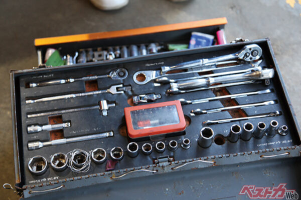 整備に使う工具は大切な備品。使ったら必ず戻すように日頃から徹底されている