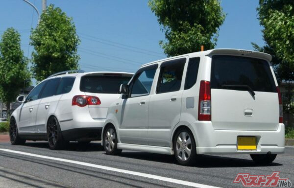 意外にもカーサインをつけたことで軽からの煽り運転は、増えたように感じた（xiaosan@Adobe Stock）