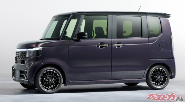 アルミホイールデザインは変わらずだが、アグレッシブ感あるデザイン、いいです!