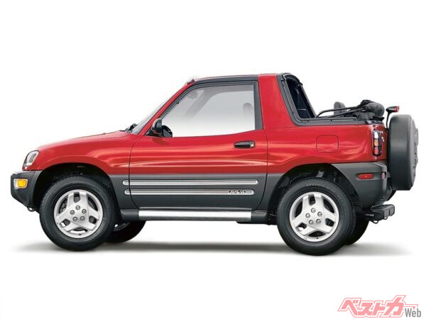 SUVとしては見た目がかなり個性的。着座位置が高いSUVでのオープンエアドライブは、スポーツカータイプのオープンカーとは異なる楽しさが味わえる