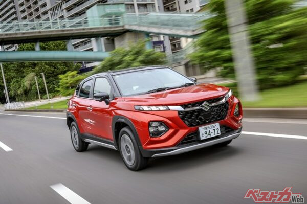 もちろん日本の公道事情に合わせて走りの面も独自仕様だ