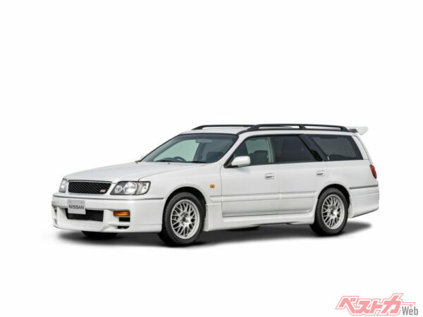 1997年にはRB26エンジンにアテーサET-S	などのGT-Rの主要な機能部分を搭載したステージアオーテックバージョン260RSが登場。まさにステーションワゴン全盛期だった時代