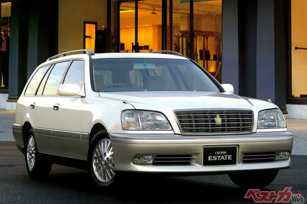 トヨタ クラウンエステート（初代・中古相場：80万円前後）。優れた操縦性・走行安定性を実現したクラウンエステートは、それまでの高級ステーションワゴンとは一線を画す存在だった