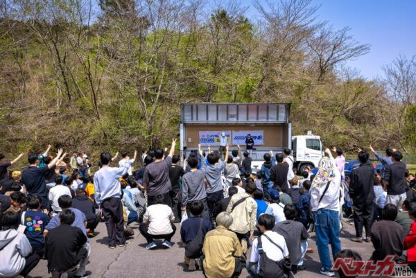 LFA同乗体験の権利を得るためのジャンケン大会は大盛り上がり!!