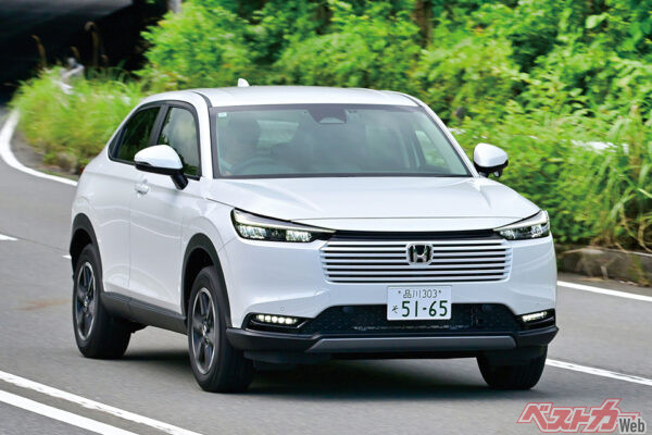 ホンダ ヴェゼル（288万8600～341万8800円）。大きめのBセグメントSUVで、ハイブリッドの1.5L・e:HEVをメインに搭載。1.5Lガソリン車と4WDも用意。魅力度：★★★★★