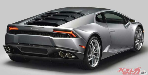 リアスタイルもかなりエグイ