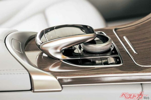 センターコンソール