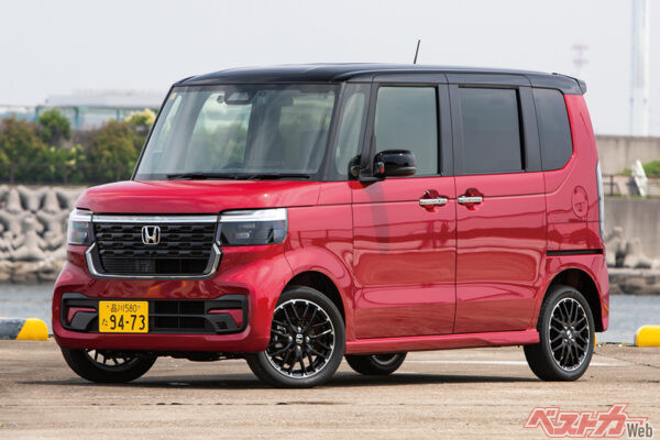 ホンダ N-BOX（168万9600～226万500円）。エンジンは58psのNAと64psのターボの二本立て。ターボはカスタムシリーズに設定され、標準タイプの設定はなし。魅力度：★★★★★