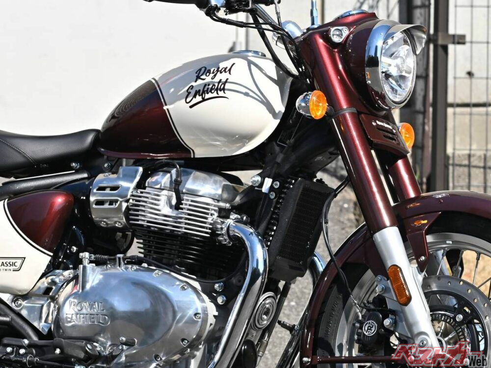 クラシックシリーズ最大「クラシック650」日本上陸 メッキパーツ多数