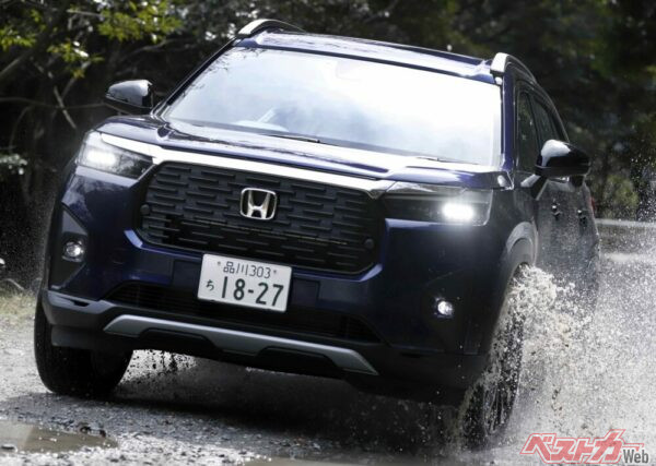 こんな水しぶきもWR-Vに超絶似合うのだ!!!!!