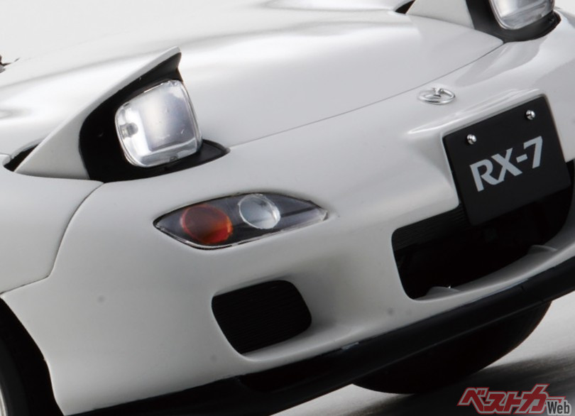 マツダRX-7最後の限定車が1/8スケールで蘇るとか世の中のオジさん