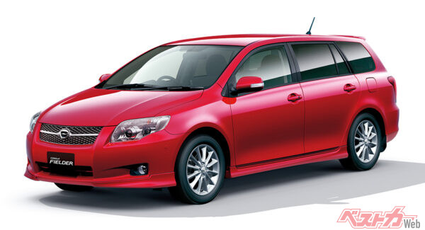 トヨタ カローラフィールダー（先代）