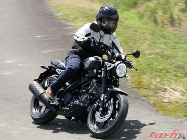 足着きで諦めない！　約30mmダウンを実現したXSR125 Lowが登場