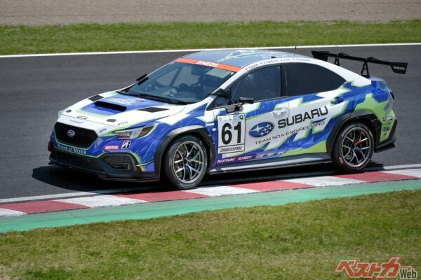 カラーリングも変更となり爽やかな雰囲気。フェンダーやボンネットなどに変化あり