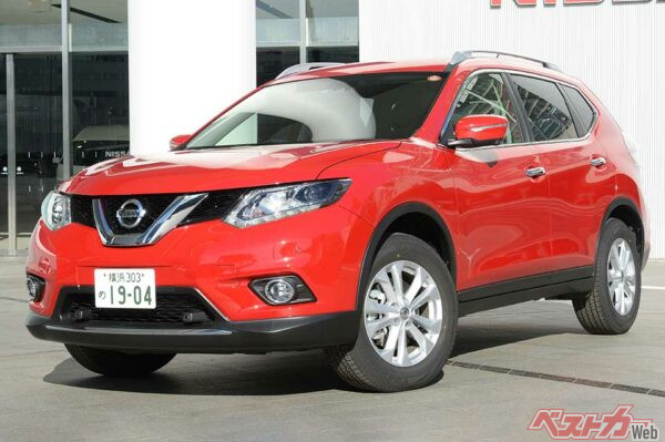 2013年10月にフルモデルチェンジを果たし3代目となった日産エクストレイル。ランキング作成時点ではディーゼルモデルは旧型のまま継続販売となっていた