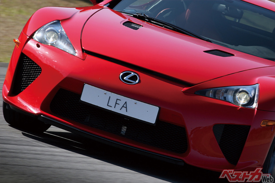 超希少　LEXUS LF A  ボディ 頂点”を極めるレクサスLFA。五感に響く官能的な「象徴