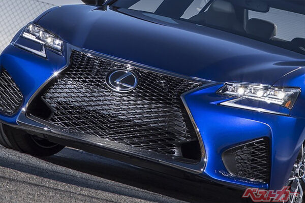 5リッターV8エンジン搭載だけど……レクサスGS Fは日常使いでも快適なのよ