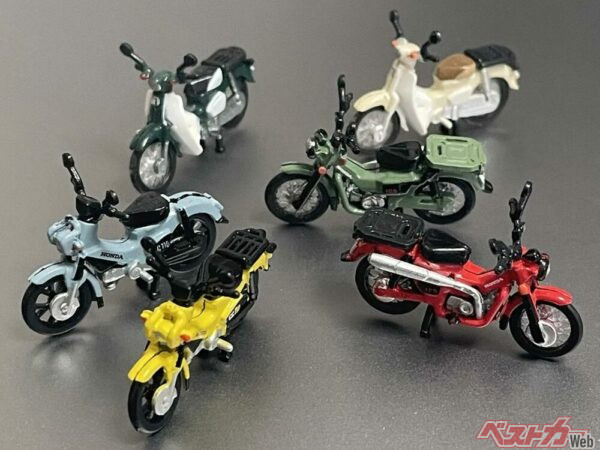 キーホルダーとフィギュアの2ウェイで楽しめる、「Honda Cub キーホルダー」がガシャポンに登場！