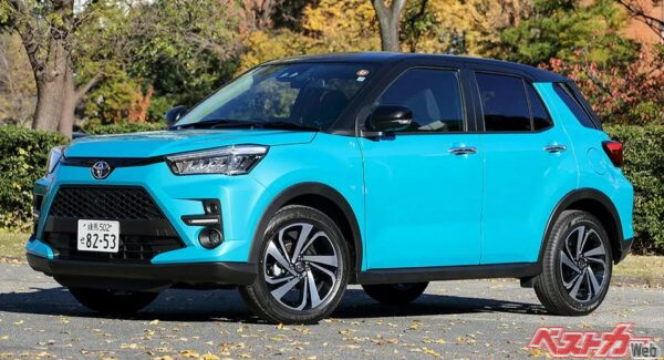 価格はガソリン車が180万700～223万5200円。ハイブリッド車が226万3800～244万2000円