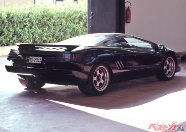 チゼータV16Tのリアスタイル