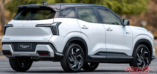 三菱エクスフォースハイブリッド。先進的なスタイリングながら、三菱らしい力強さや逞しさを感じさせるスタイリングだ