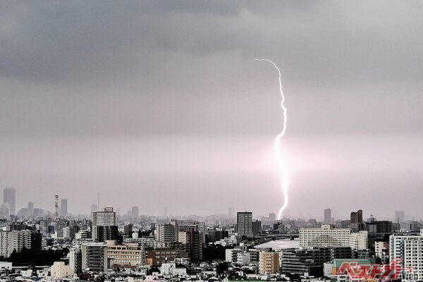 落雷の被害を未然に防ぐには、雷雲に関する情報を事前にキャッチしておくことがもっとも重要。気象庁の「雷ナウキャスト」を活用しよう（PHOTO：写真AC_ ALBIS）