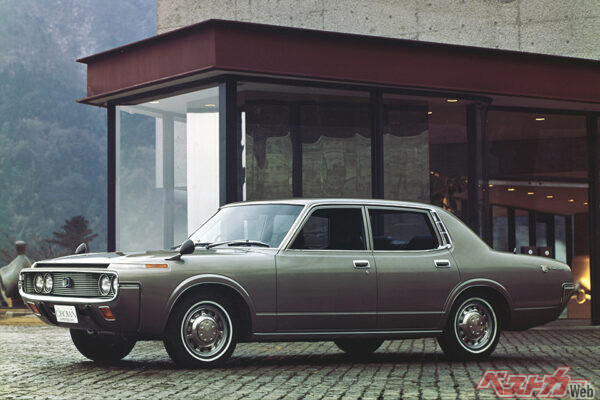 スピンドルシェイプと名付けられた斬新なデザインで新たな境地に挑んだ4代目（S60／70系）だが、市場の評価は芳しくなかった