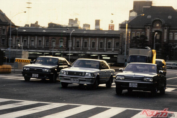 8代目 S130系(1987~1991年)。シーマへの対策に苦慮したS130系(中央)。セドグロ・グランツーリスモも難敵だった