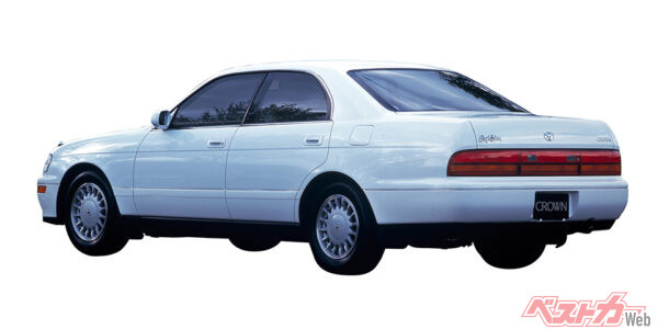 1991年登場の9代目 S140系。ボリューム感を強調したが販売は伸びず、リア回りを中心に大きな変更を余儀なくされた